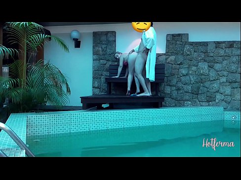 ❤️ Il capo invita la cameriera alla piscina, ma non poteva resistere a un caldo ❤ Fottuta al it.com-porn-zog.ru ❌️